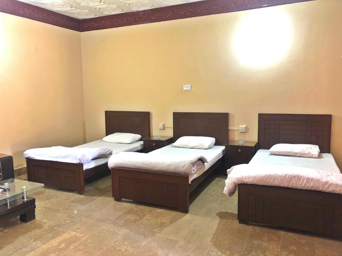 Babar House Hotel Faisalabad Exterior foto